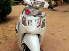Hero-Honda Pleasure 2010 Motorbike