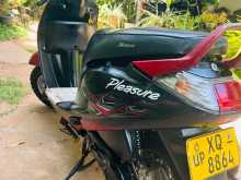 https://riyasewana.com/uploads/hero-honda-pleasure-1012443713794.jpg