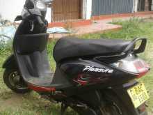 https://riyasewana.com/uploads/hero-honda-pleasure-1015324913934.jpg