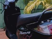 https://riyasewana.com/uploads/hero-honda-pleasure-107533713652.jpg