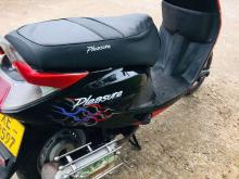 https://riyasewana.com/uploads/hero-honda-pleasure-111203206724.jpg