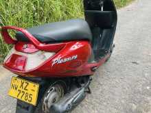 https://riyasewana.com/uploads/hero-honda-pleasure-111204322393.jpg