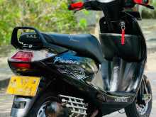 https://riyasewana.com/uploads/hero-honda-pleasure-1112271022733.jpg