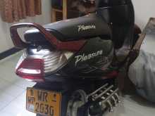 Hero Pleasure 2011 Motorbike