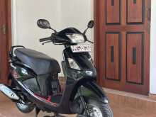 Hero-Honda Pleasure 2010 Motorbike