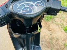 https://riyasewana.com/uploads/hero-honda-pleasure-131441216384.jpg