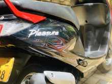 Hero Pleasure 2012 Motorbike