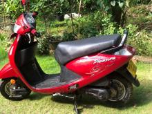 Hero Pleasure 2013 Motorbike