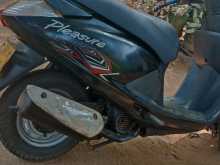 https://riyasewana.com/uploads/hero-honda-pleasure-141734444172.jpg