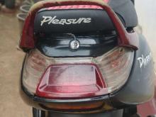 https://riyasewana.com/uploads/hero-honda-pleasure-141852546034.jpg