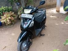 Hero-Honda Pleasure 2012 Motorbike