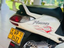 Hero Pleasure 2011 Motorbike