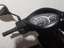 https://riyasewana.com/uploads/hero-honda-pleasure-172042336385.jpg
