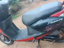 https://riyasewana.com/uploads/hero-honda-pleasure-17757464053.jpg