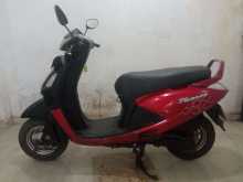 https://riyasewana.com/uploads/hero-honda-pleasure-181032084852.jpg