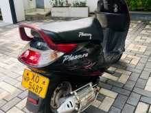 https://riyasewana.com/uploads/hero-honda-pleasure-1911072113934.jpg