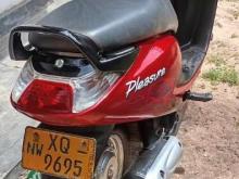 https://riyasewana.com/uploads/hero-honda-pleasure-20728106986.jpg