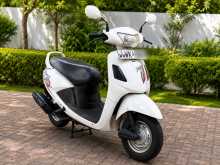 Hero Pleasure 2011 Motorbike