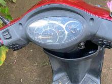 https://riyasewana.com/uploads/hero-honda-pleasure-214211424302.jpg