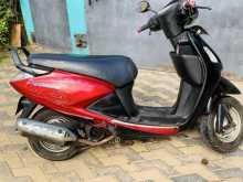 Hero-Honda Pleasure 2011 Motorbike