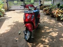 Hero-Honda Pleasure 2011 Motorbike