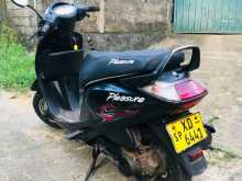 Hero Pleasure 2012 Motorbike