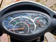 https://riyasewana.com/uploads/hero-honda-pleasure-261436596754.jpg