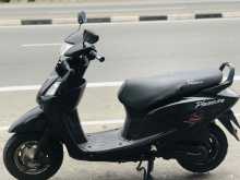 https://riyasewana.com/uploads/hero-honda-pleasure-2619222922802.jpg