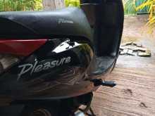 https://riyasewana.com/uploads/hero-honda-pleasure-26755434103.jpg