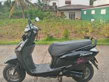 https://riyasewana.com/uploads/hero-honda-pleasure-2921100713794.jpg