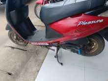 https://riyasewana.com/uploads/hero-honda-pleasure-2921444133.jpg