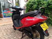 Hero Pleasure 2012 Motorbike