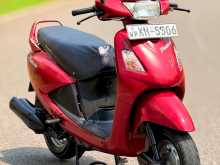 Hero Pleasure 2012 Motorbike