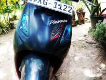 Hero Pleasure 2012 Motorbike