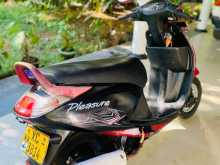 Hero Pleasure 2012 Motorbike