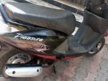 https://riyasewana.com/uploads/hero-honda-pleasure-915310213452.jpg