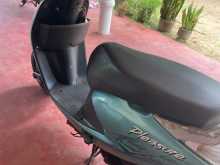 https://riyasewana.com/uploads/hero-honda-pleasure-scooter-13949392004.jpg