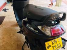 https://riyasewana.com/uploads/hero-honda-pleasure-scooty-8946286745.jpg