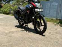 Hero Hunk 2017 Motorbike
