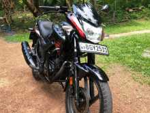 Hero Hunk 2018 Motorbike
