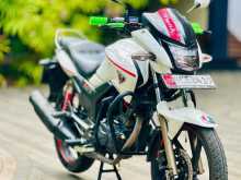 Hero Hunk 2015 Motorbike