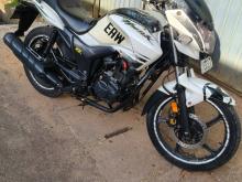 Hero Hunk 2018 Motorbike
