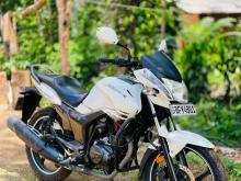 Hero Hunk 2017 Motorbike