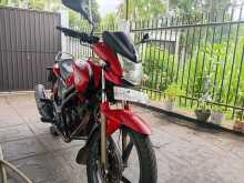 Hero Hunk 2015 Motorbike