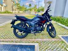 Hero Hunk 2016 Motorbike