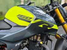 Hero Hunk 160R 2025 Motorbike