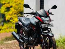 Hero Hunk 2017 Motorbike