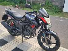 Hero Hunk 150 2015 Motorbike