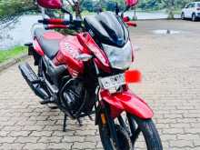 Hero Hunk 2016 Motorbike