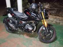 Hero Hunk 2025 Motorbike